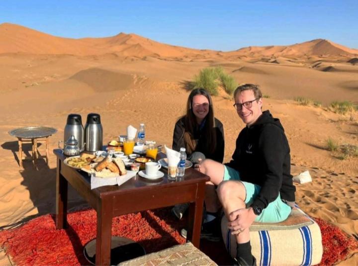 Merzouga Luxury Camp Esterno foto