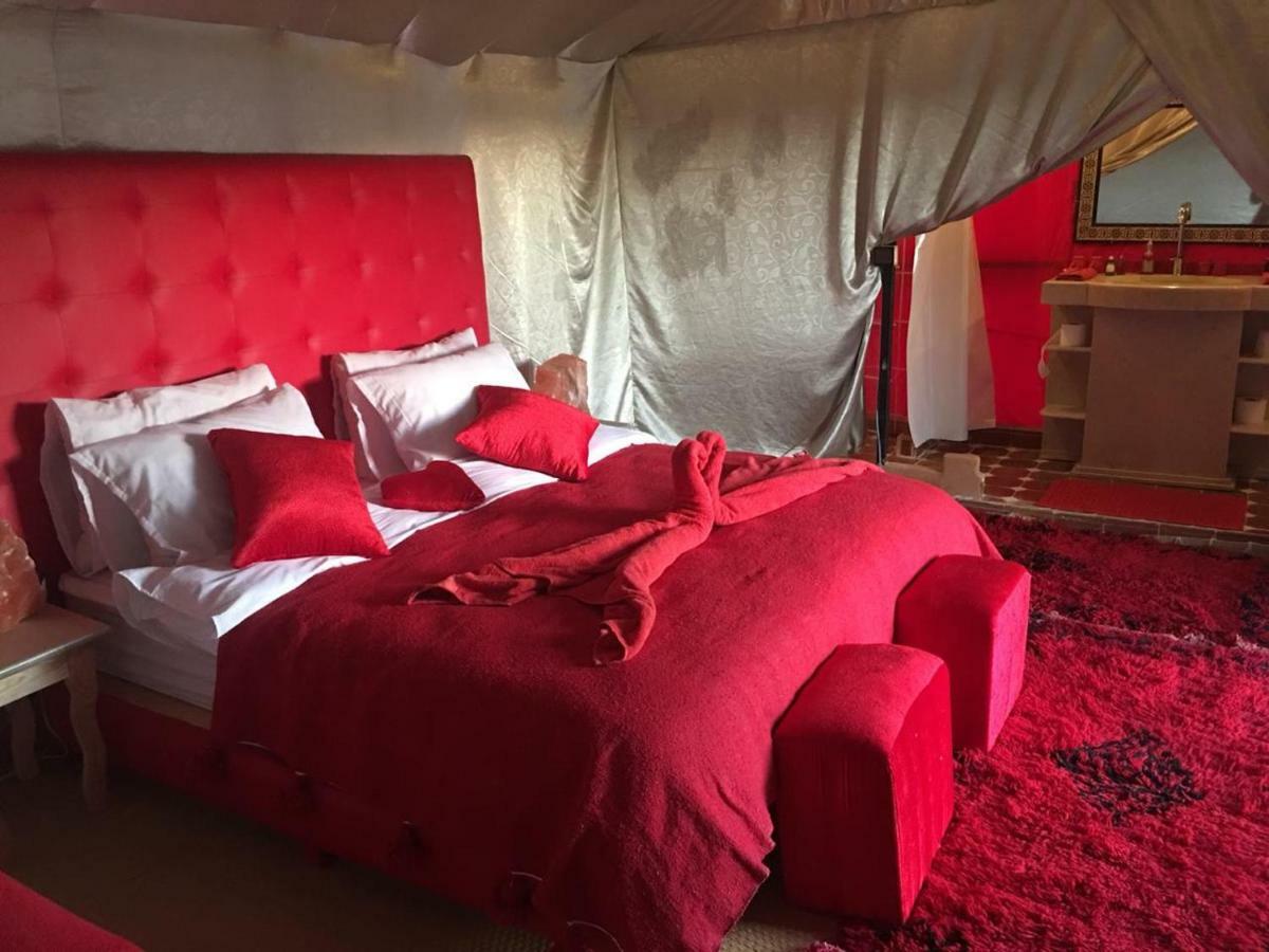 Merzouga Luxury Camp Esterno foto
